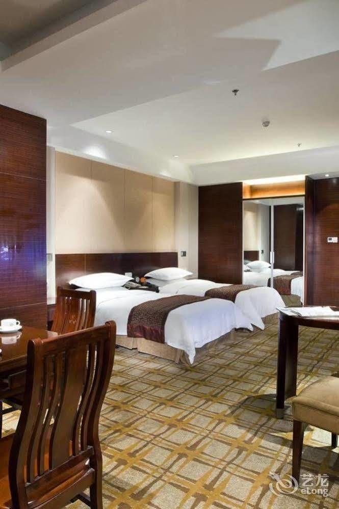 Jurong Shu Guang International Hotel Zhenjiang  Eksteriør billede